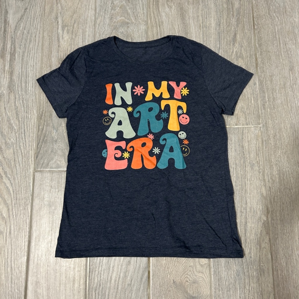 LIKE NEW! Women's "In My Art Era" T-shirt - Small
